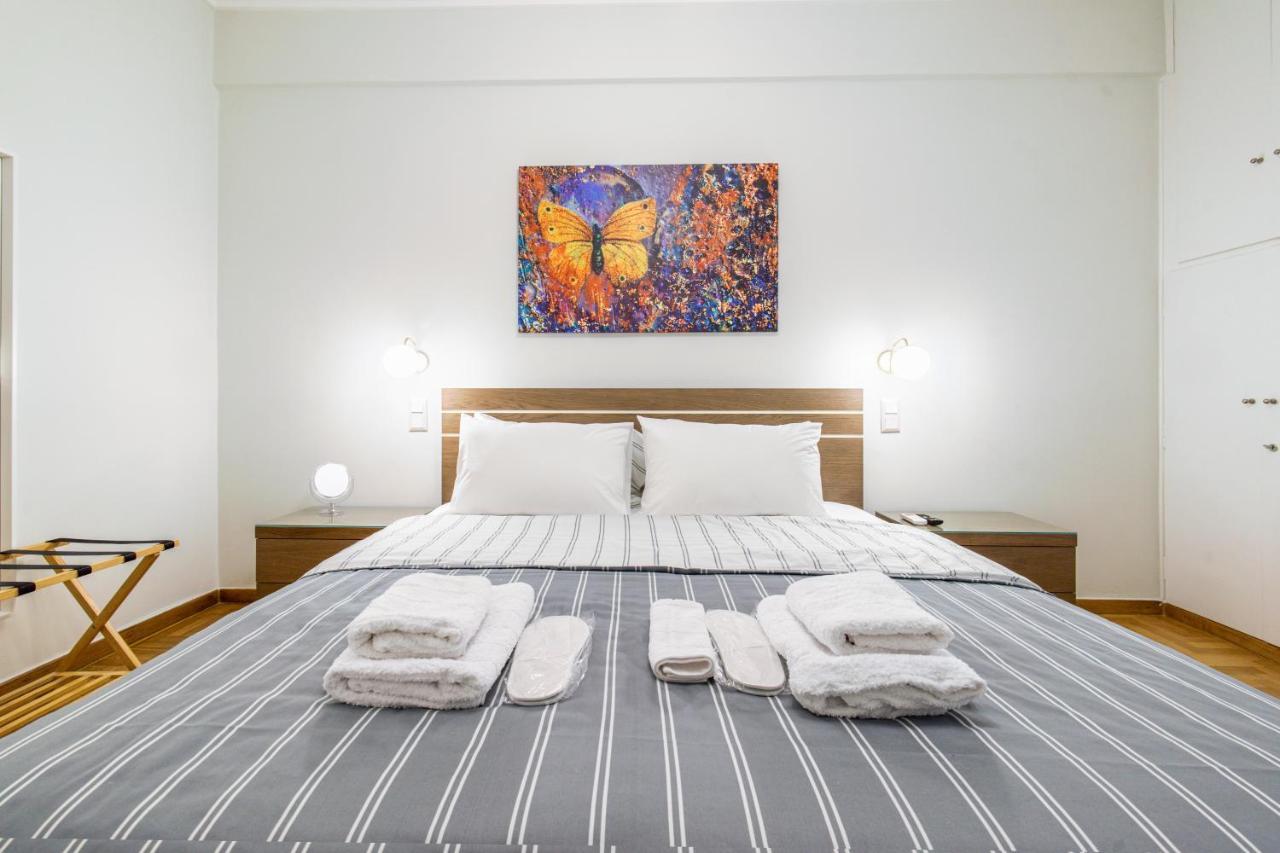 Urban Luxury On A Quiet Street In The Center Of Apartment Athens