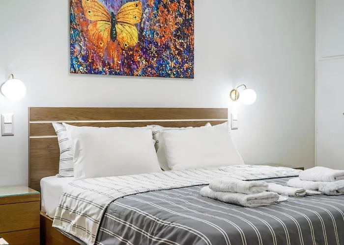 Urban Luxury On A Quiet Street In The Center Of Athens