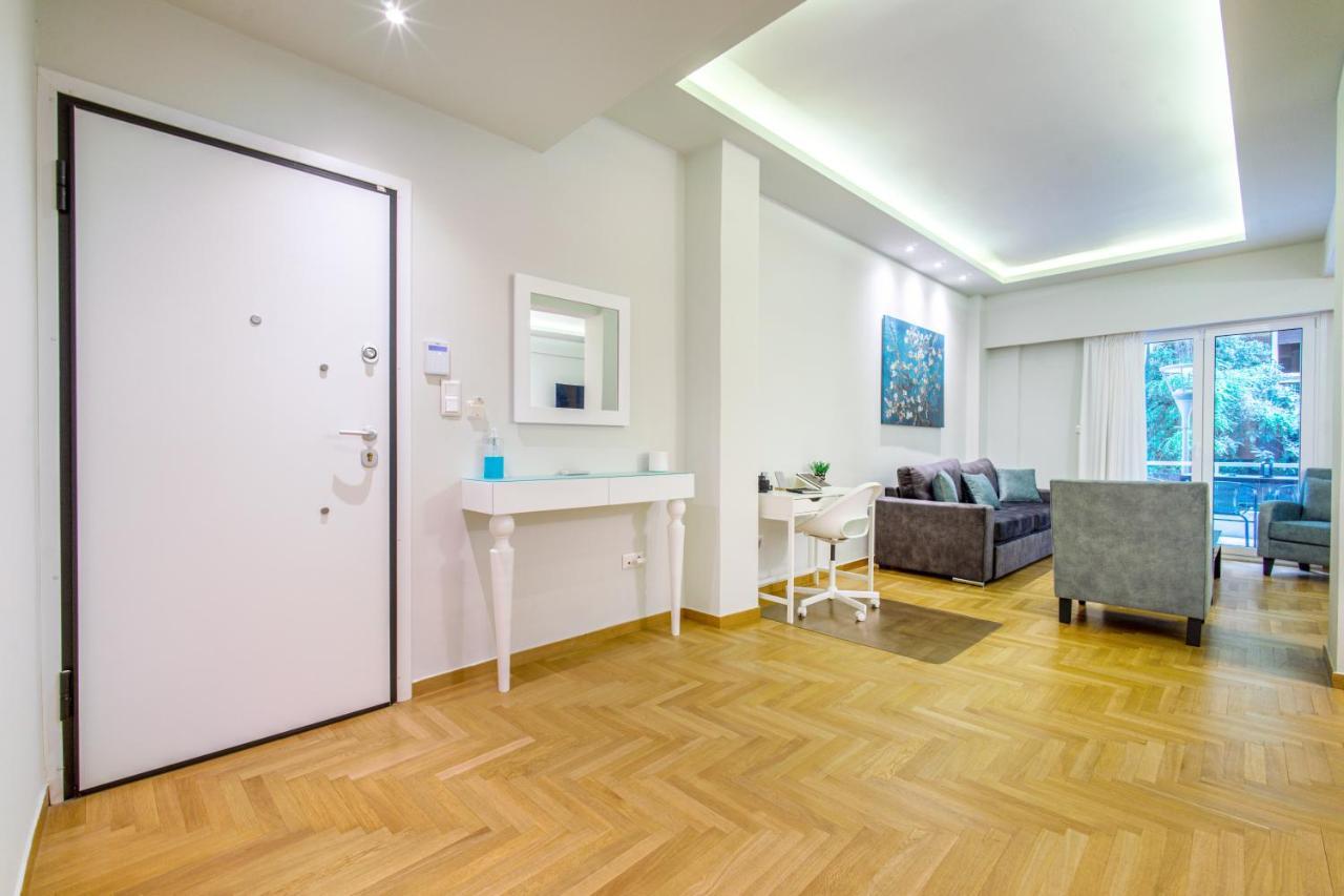 Urban Luxury On A Quiet Street In The Center Of
