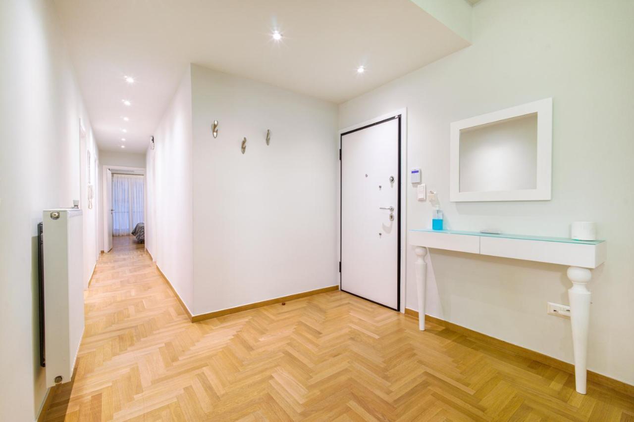 Апартаменты Urban Luxury On A Quiet Street In The Center Of *