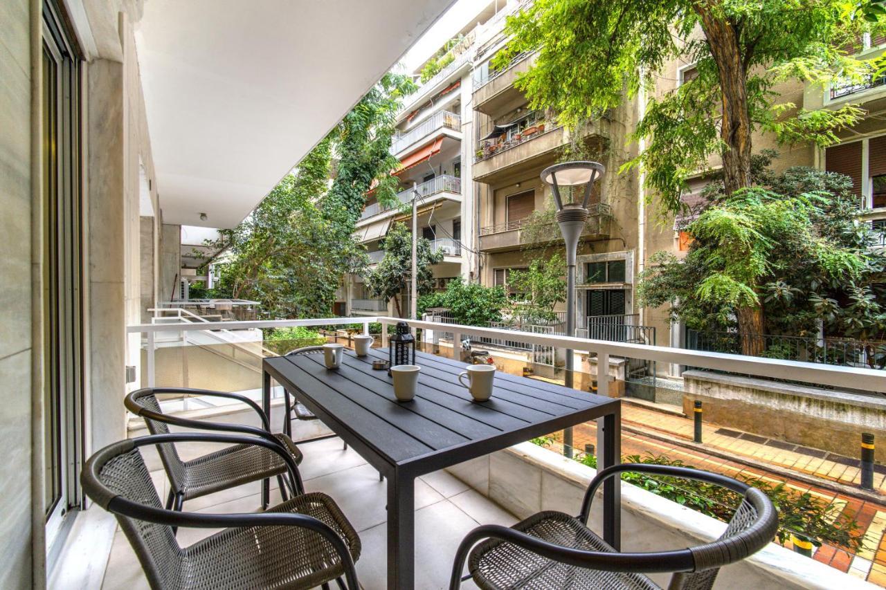 Urban Luxury On A Quiet Street In The Center Of Апартаменты